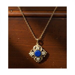 Vintage AVON Viennese Collection Victoria Lapis Blue Necklace Gold Toned Pendant